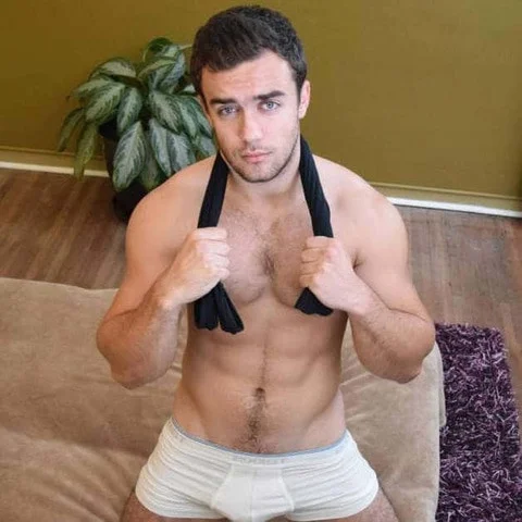 Codi Lewis