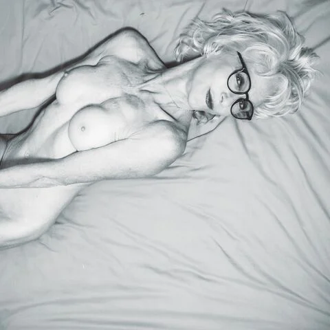 Deeliteful Jacy photo