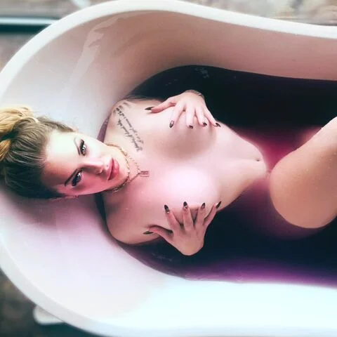 Goddess Misha Goldy photo