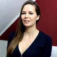 Nora Devot photo