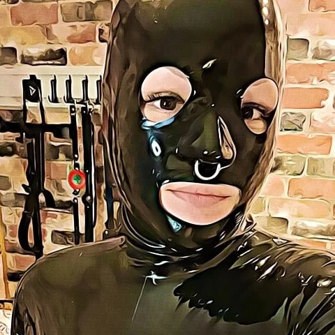Slave Gigi photo