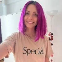 Victoria Dee